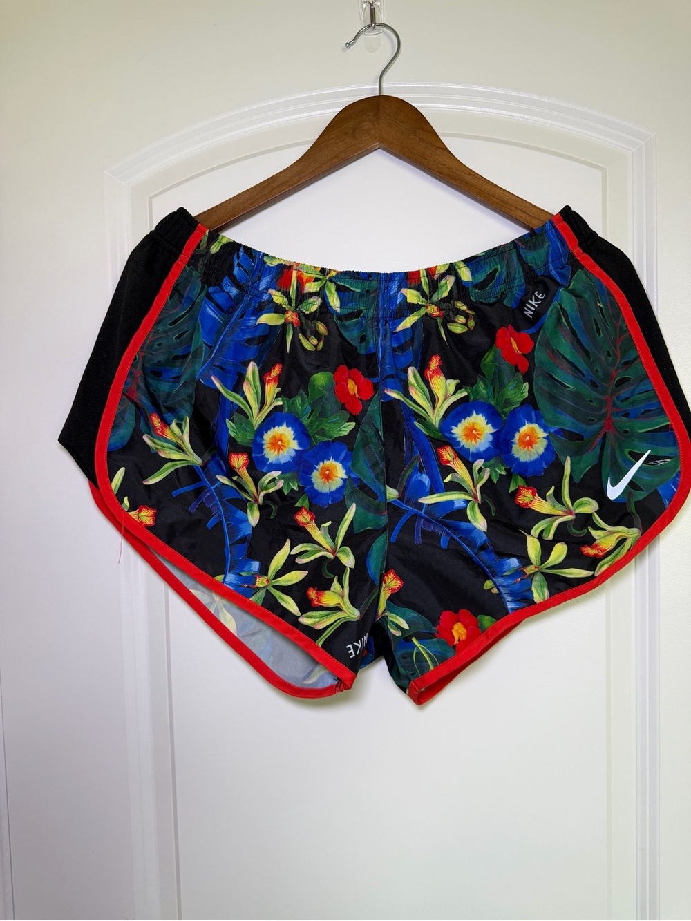 Nike Dr-Fit XL Tropical Floral Running Shorts w/ Red Trim - Picture 2 of 11